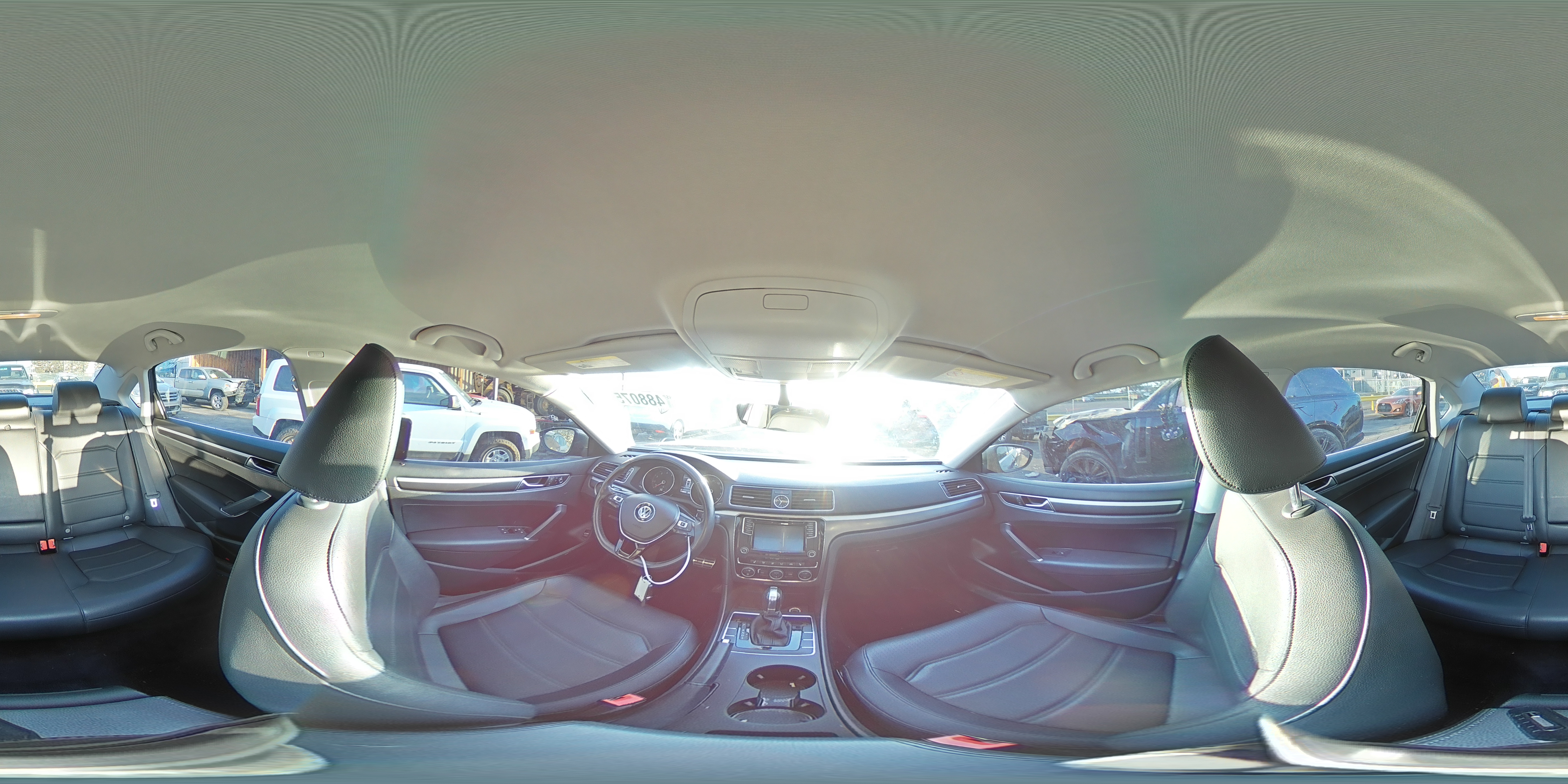 2017 Volkswagen Passat - Image 12