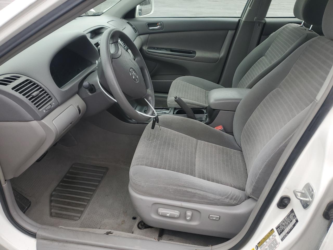 2005 Toyota Camry - Image 7