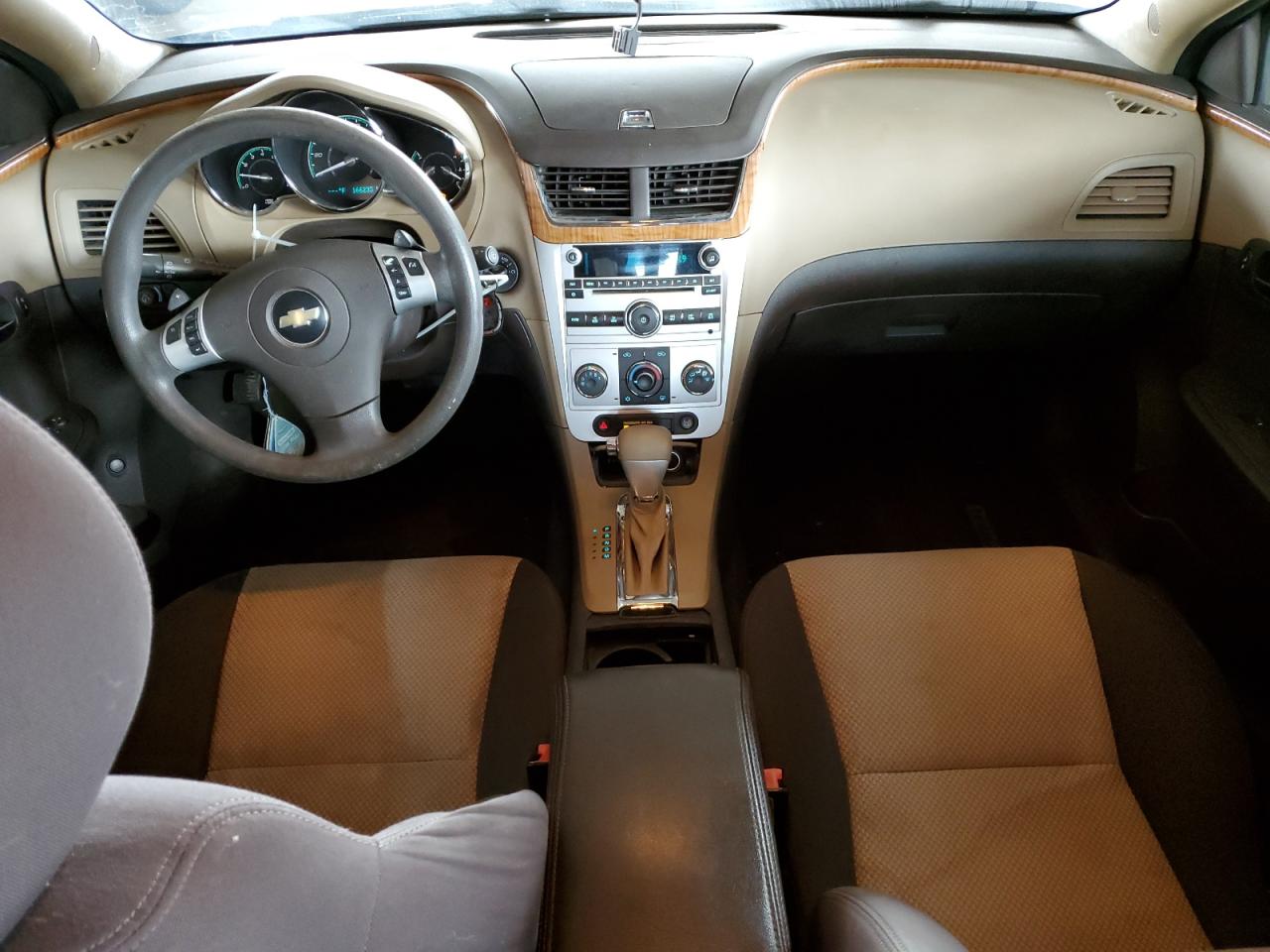 2010 Chevrolet Malibu - Image 8