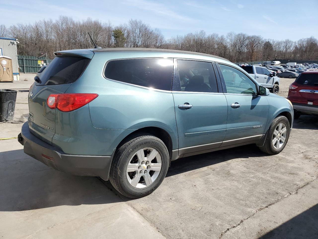 2009 Chevrolet Traverse - Image 3