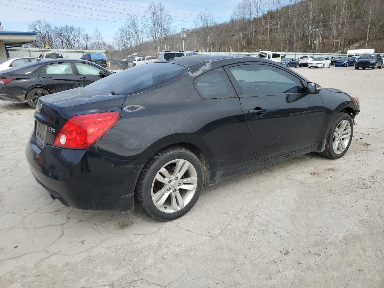 2010 Nissan Altima - Image 3