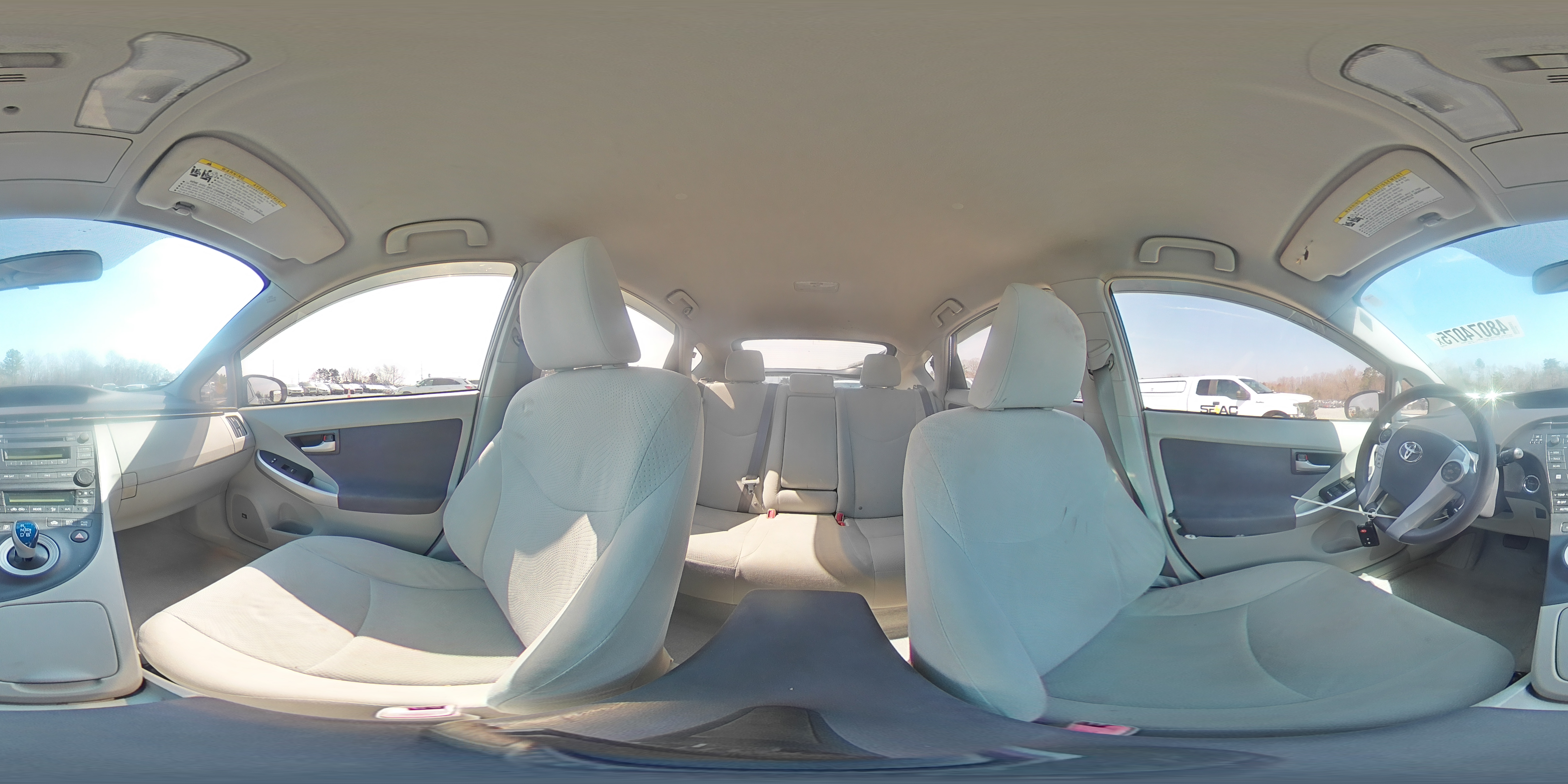 2010 Toyota Prius - Image 13
