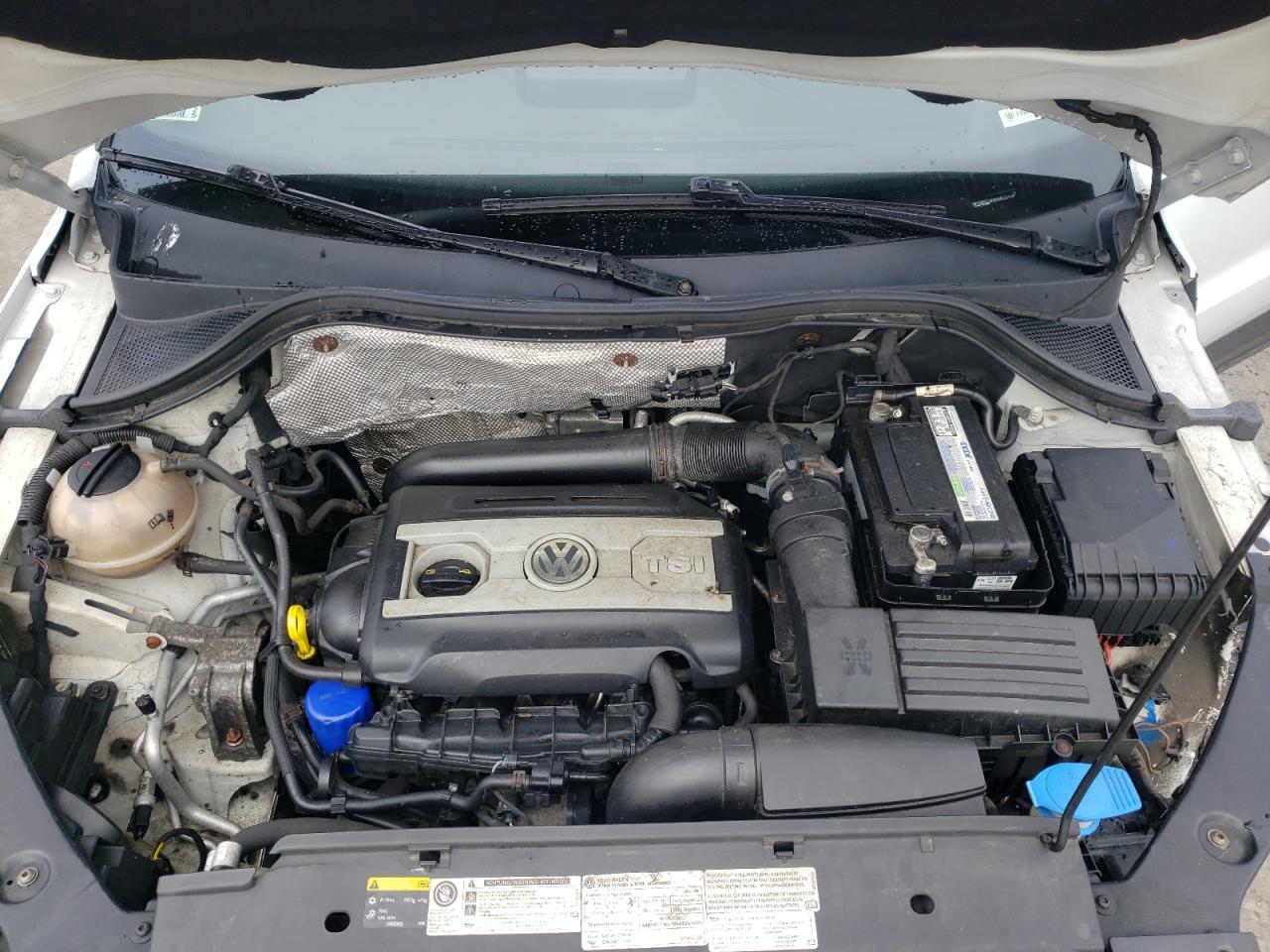 2016 Volkswagen Tiguan - Image 12
