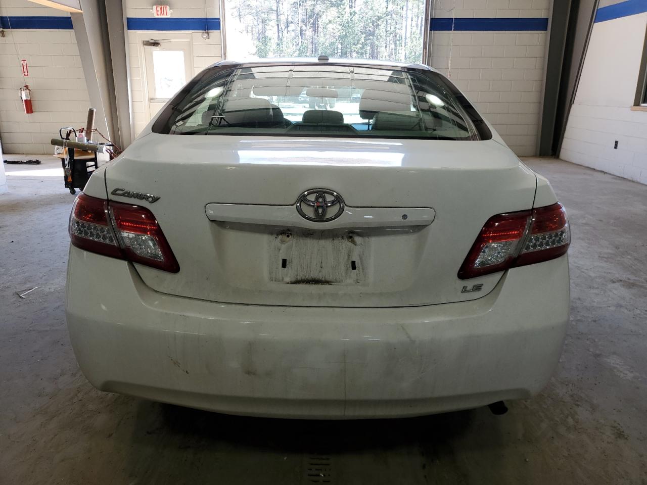 2011 Toyota Camry - Image 6