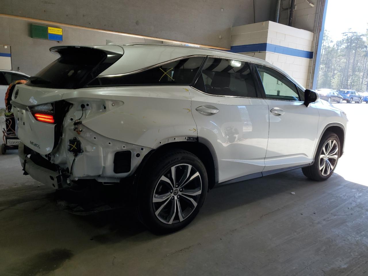 2022 Lexus RX - Image 3