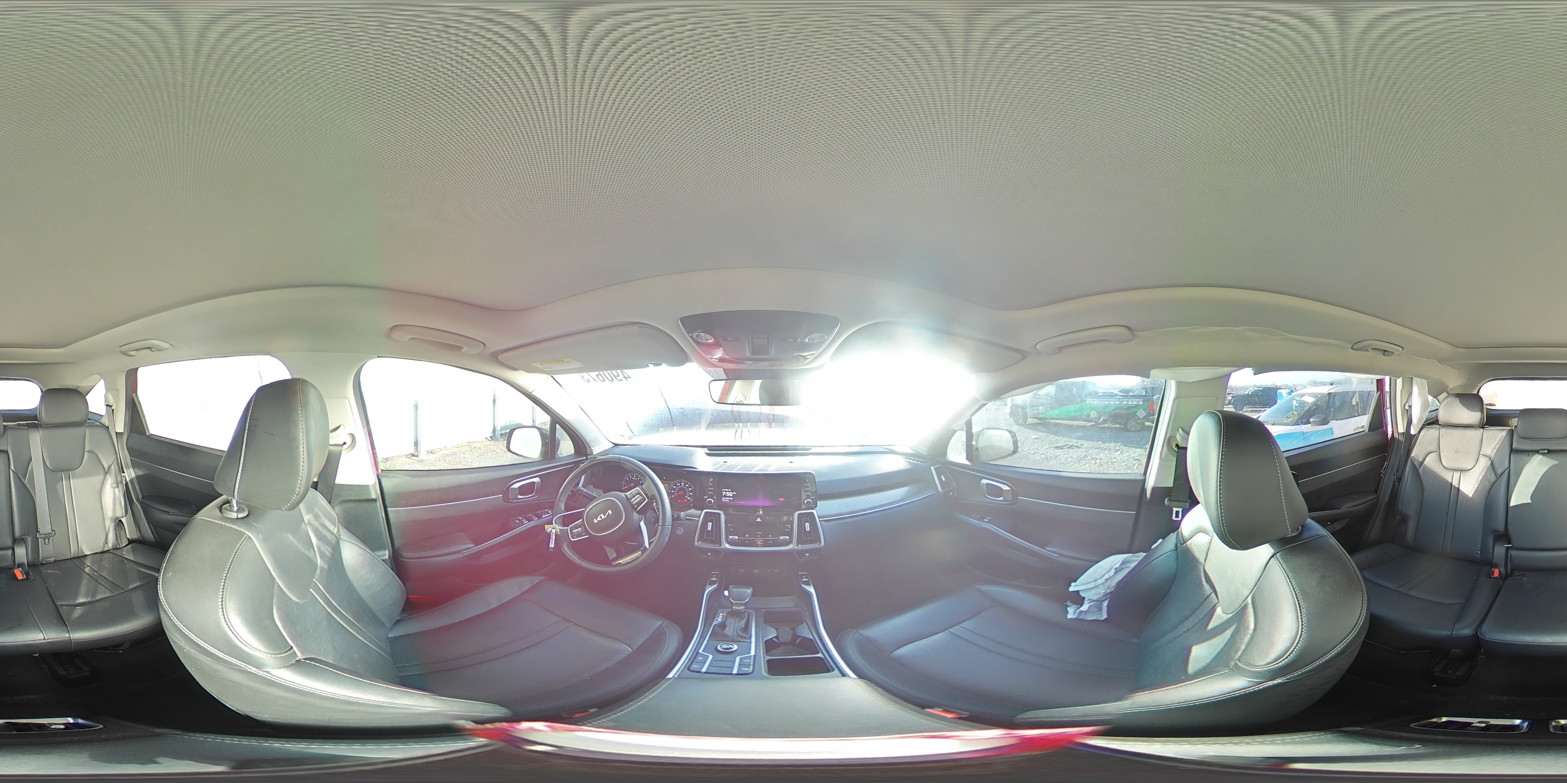 2023 Kia Sorento - Image 13