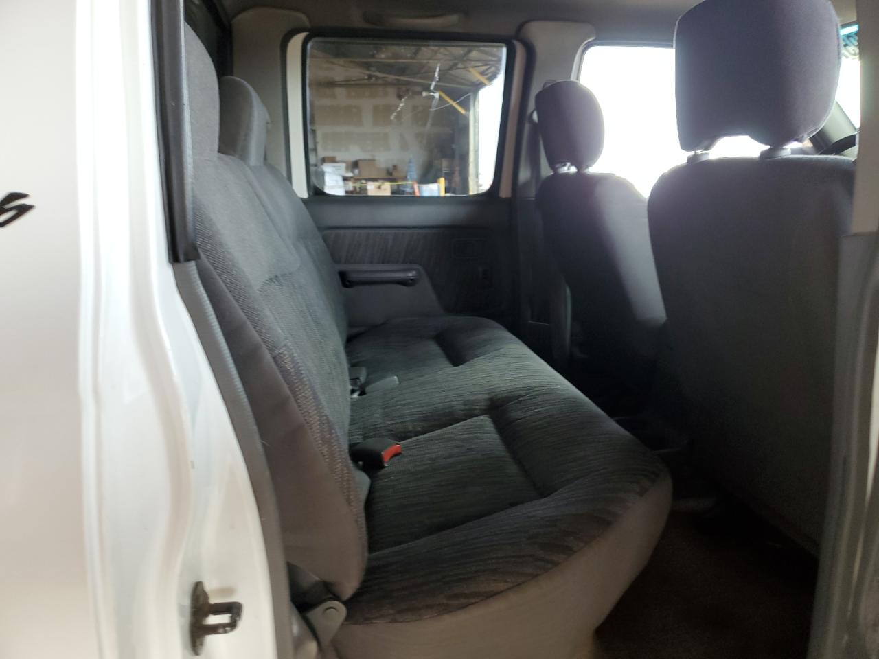 2000 Nissan Navara (Frontier) - Image 10