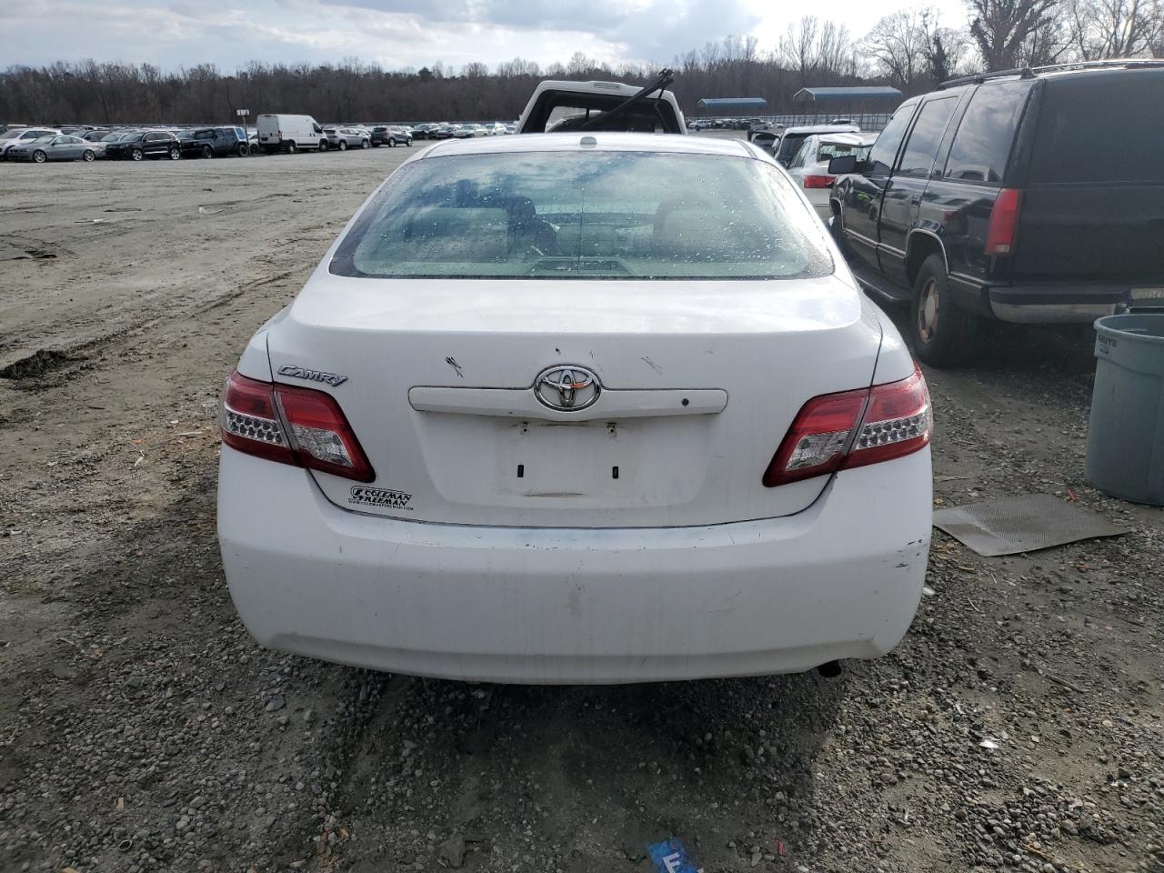 2010 Toyota Camry - Image 6