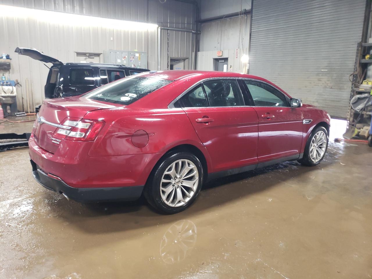 2015 Ford Taurus - Image 3