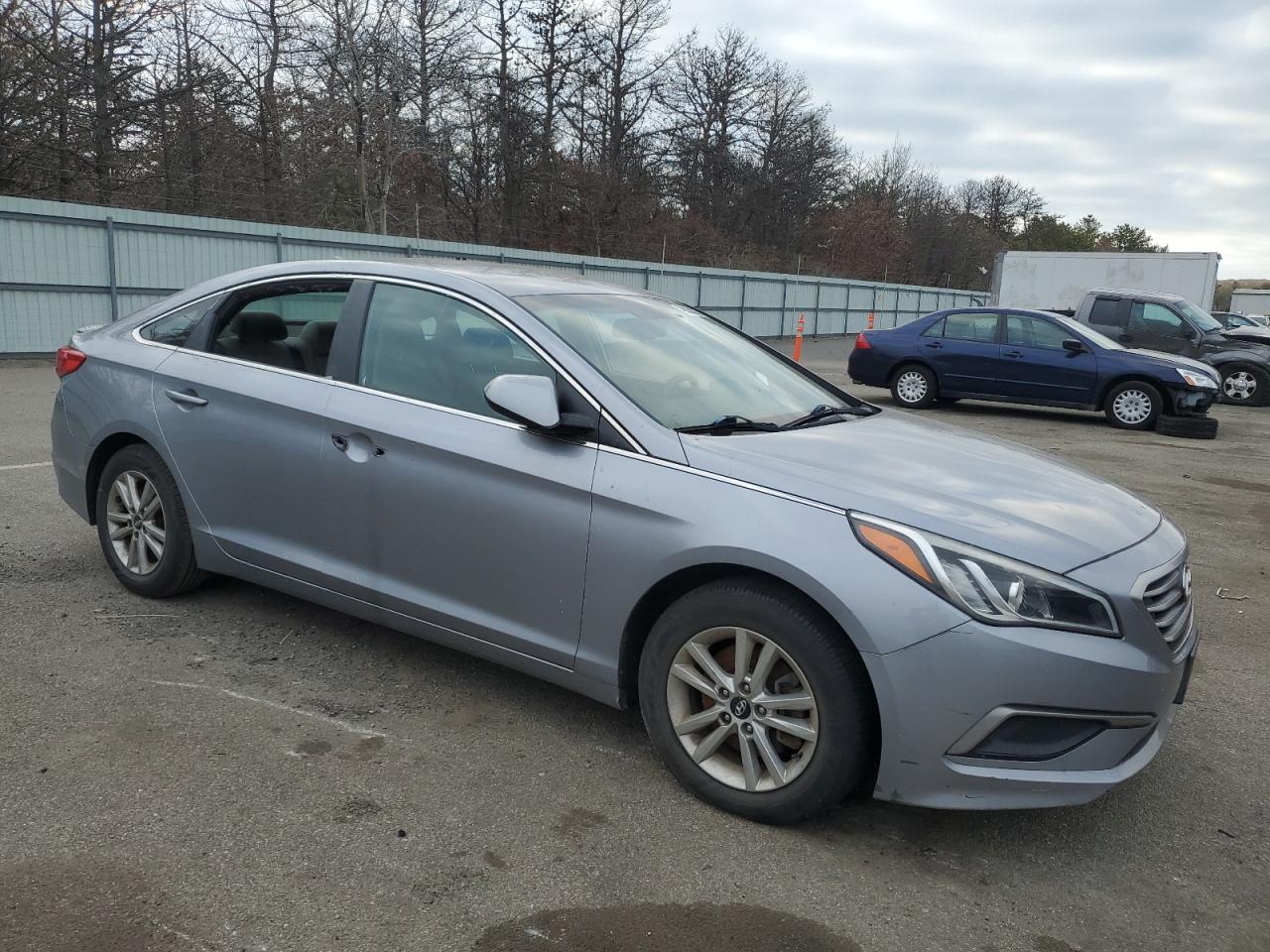 2016 Hyundai Sonata - Image 4