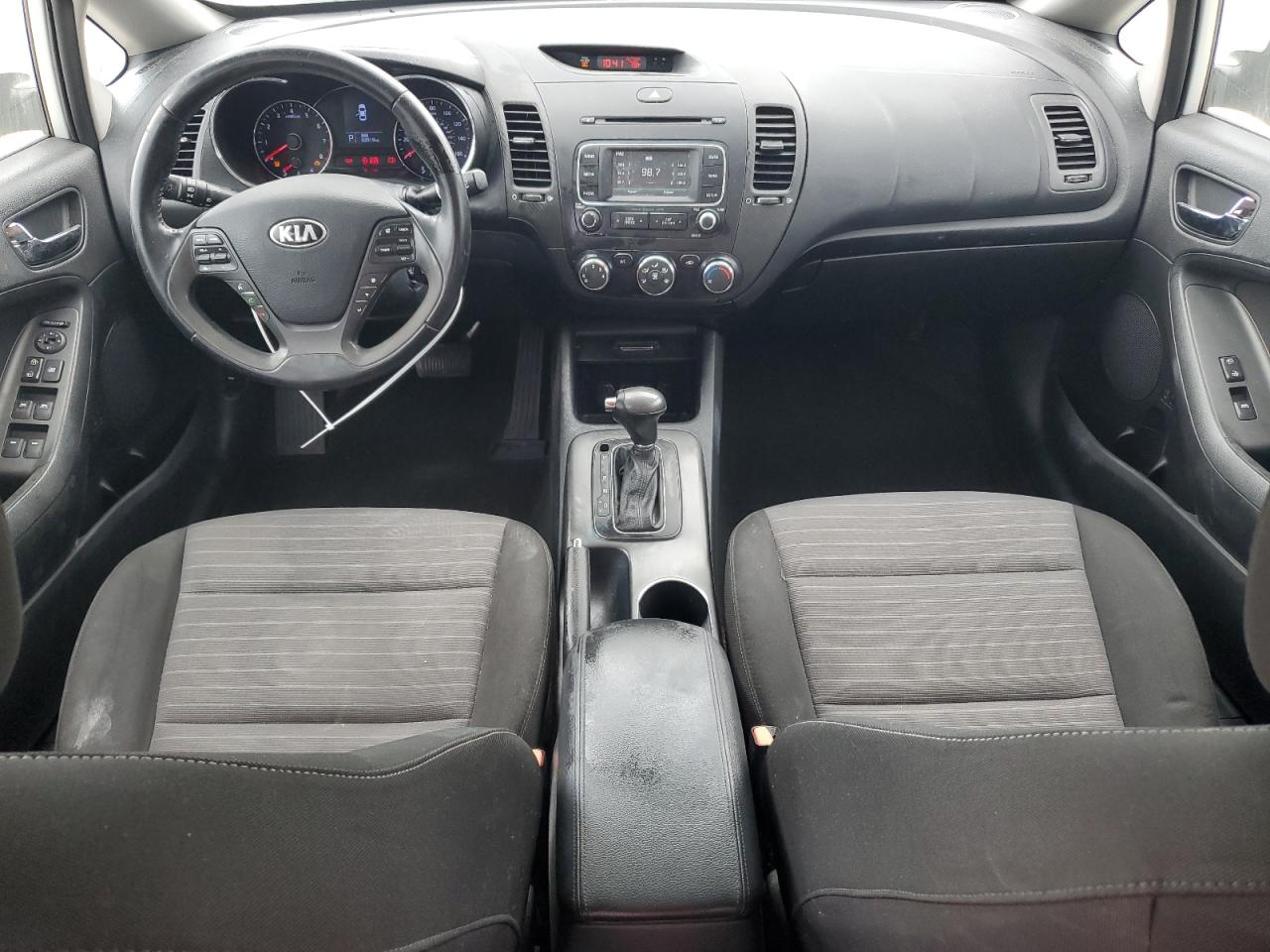 2016 Kia Forte - Image 8