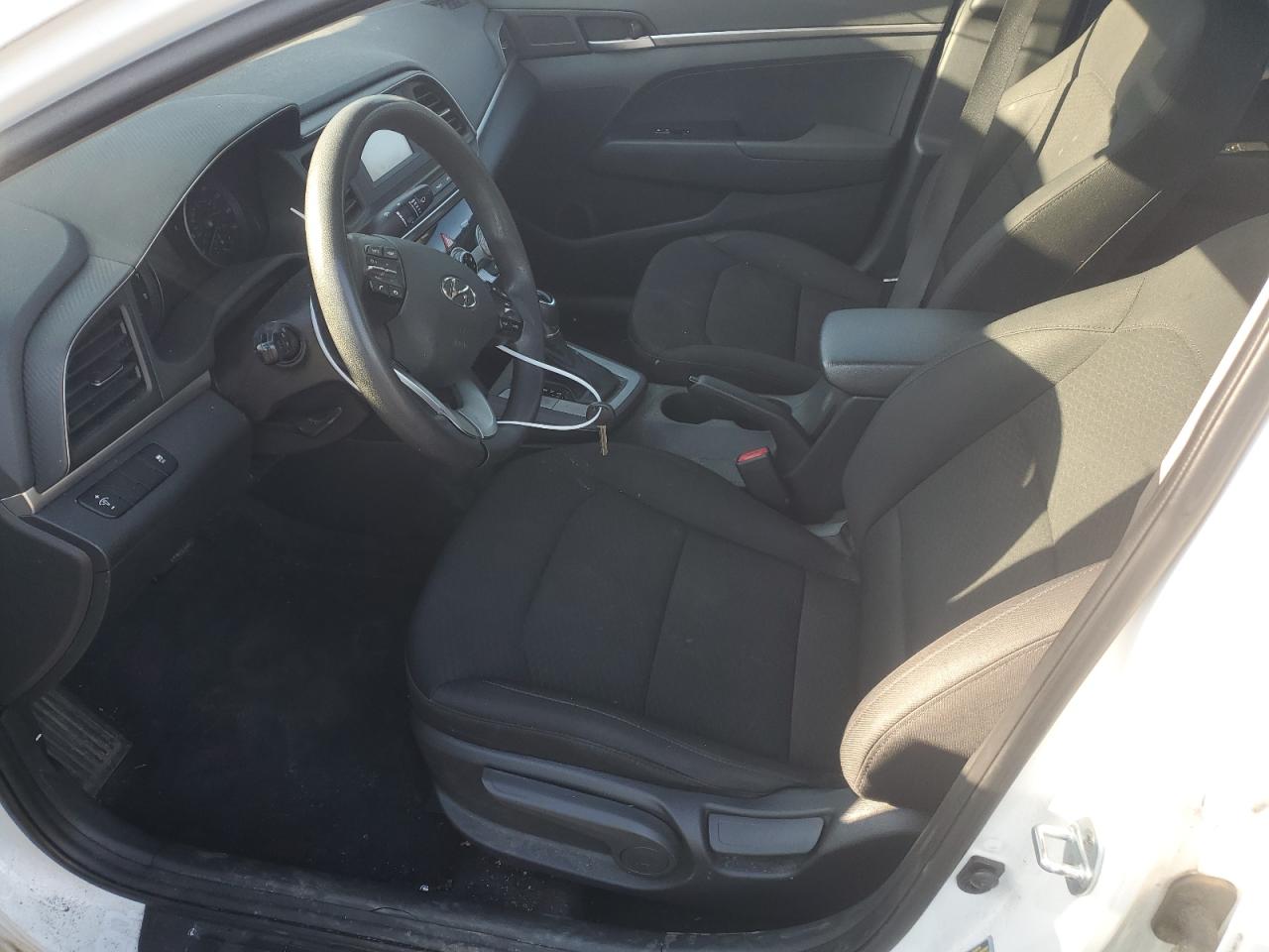 2019 Hyundai Elantra - Image 7