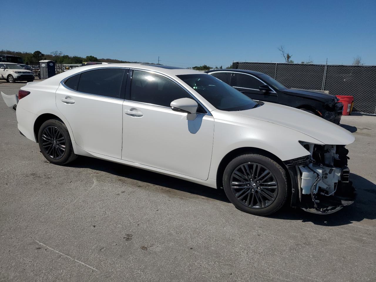 2018 Lexus ES - Image 4