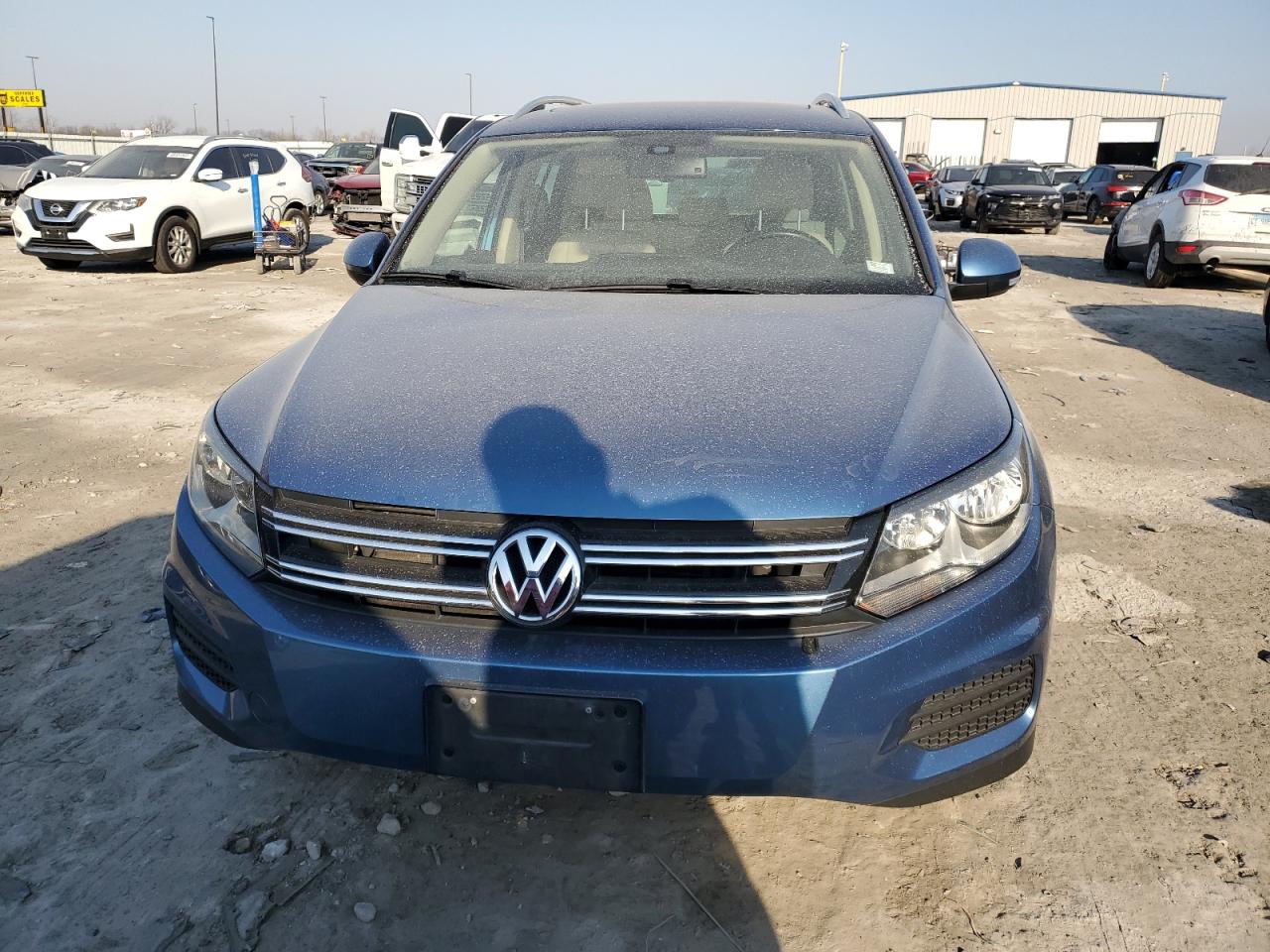 2017 Volkswagen Tiguan - Image 5