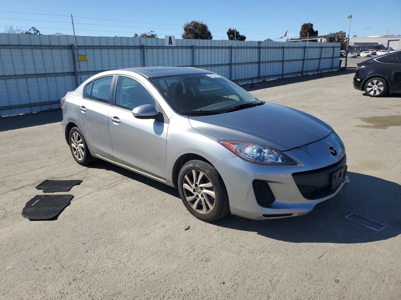 2012 Mazda 3 - Image 4
