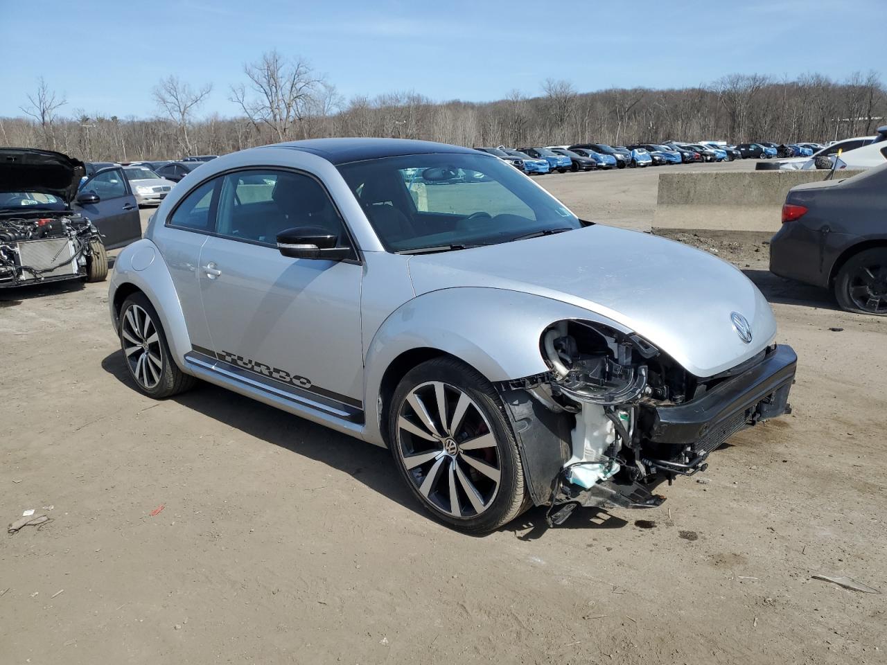 2012 Volkswagen Beetle - Image 4