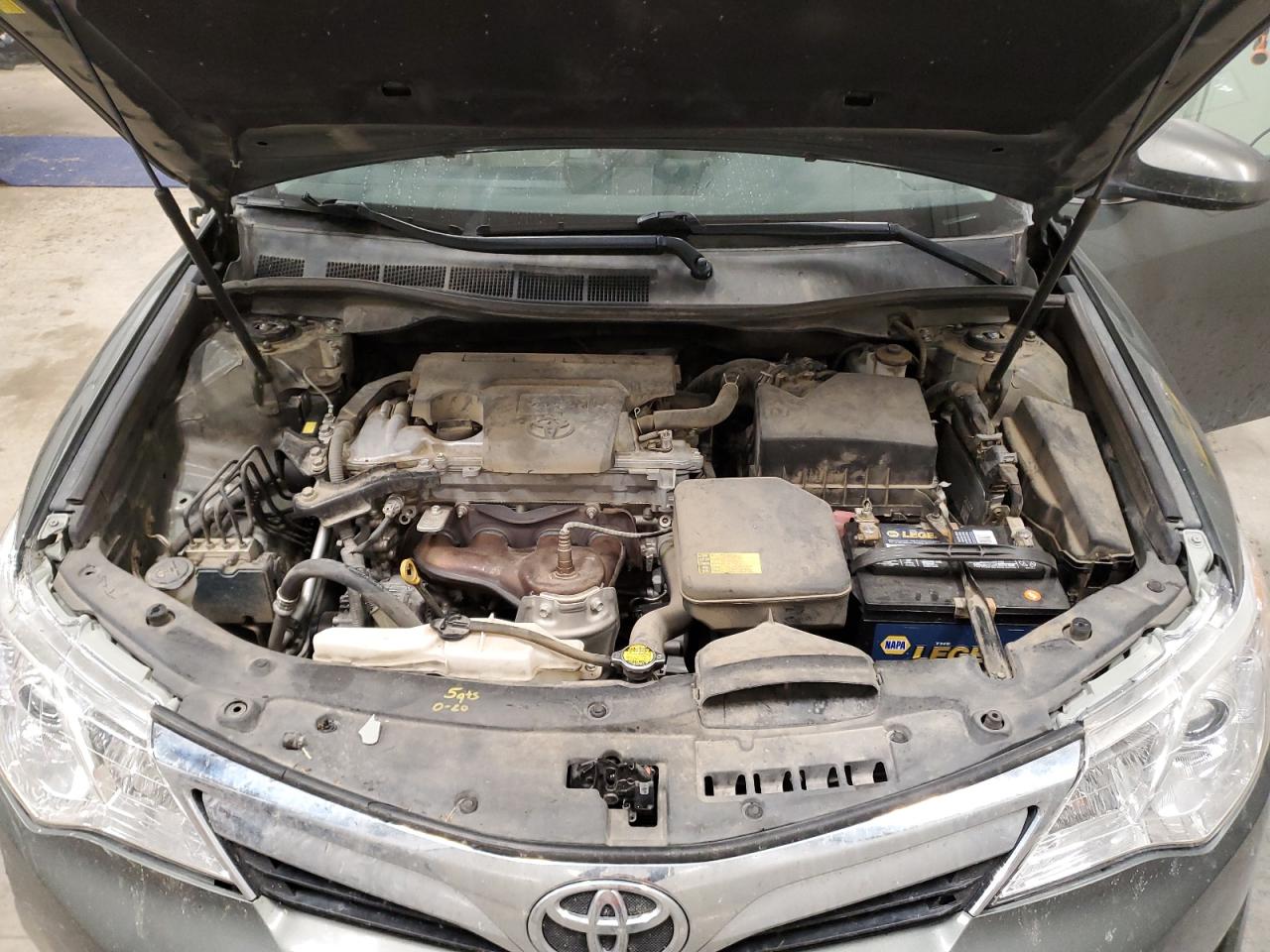 2013 Toyota Camry - Image 11