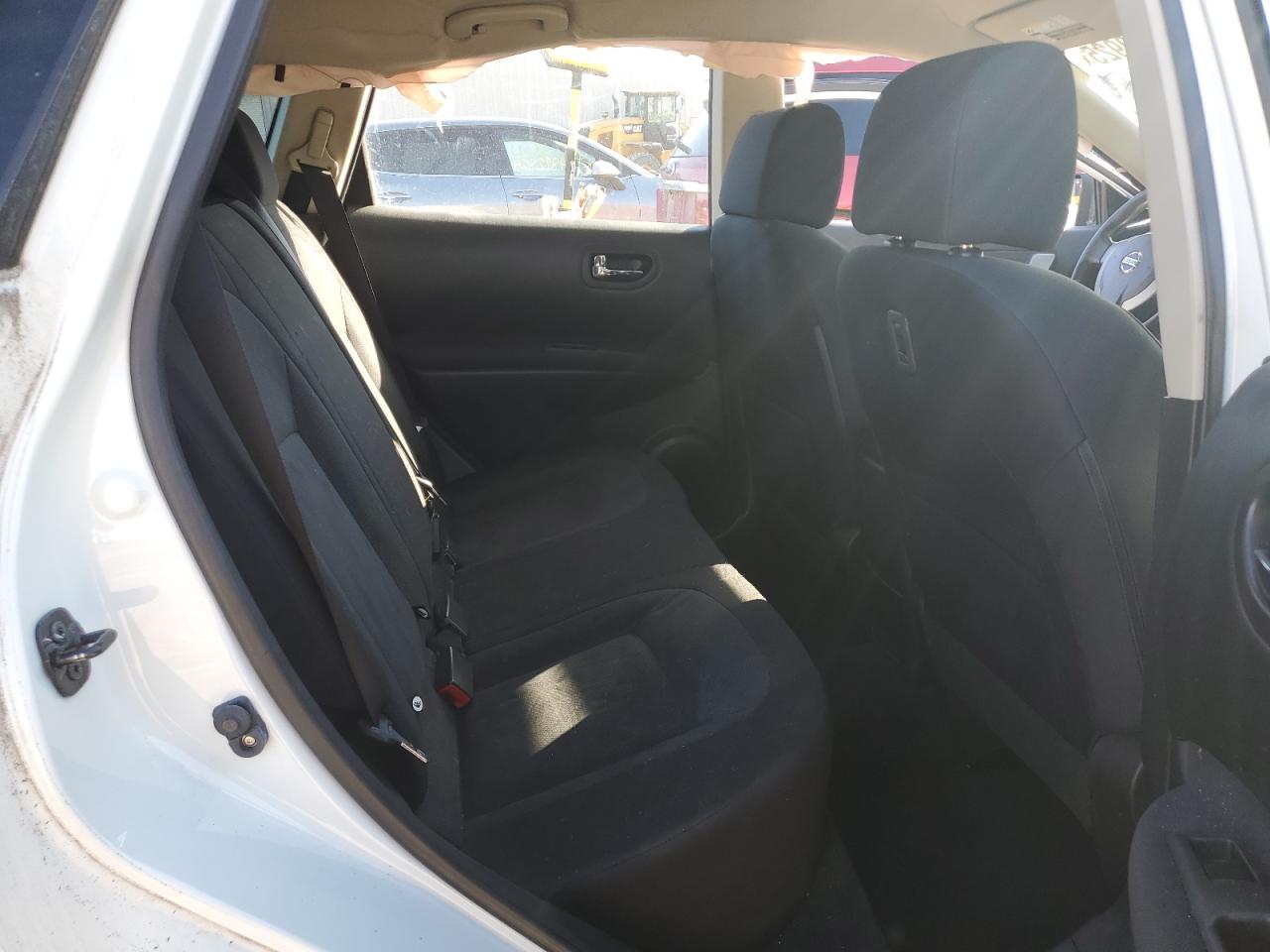2014 Nissan Rogue - Image 11