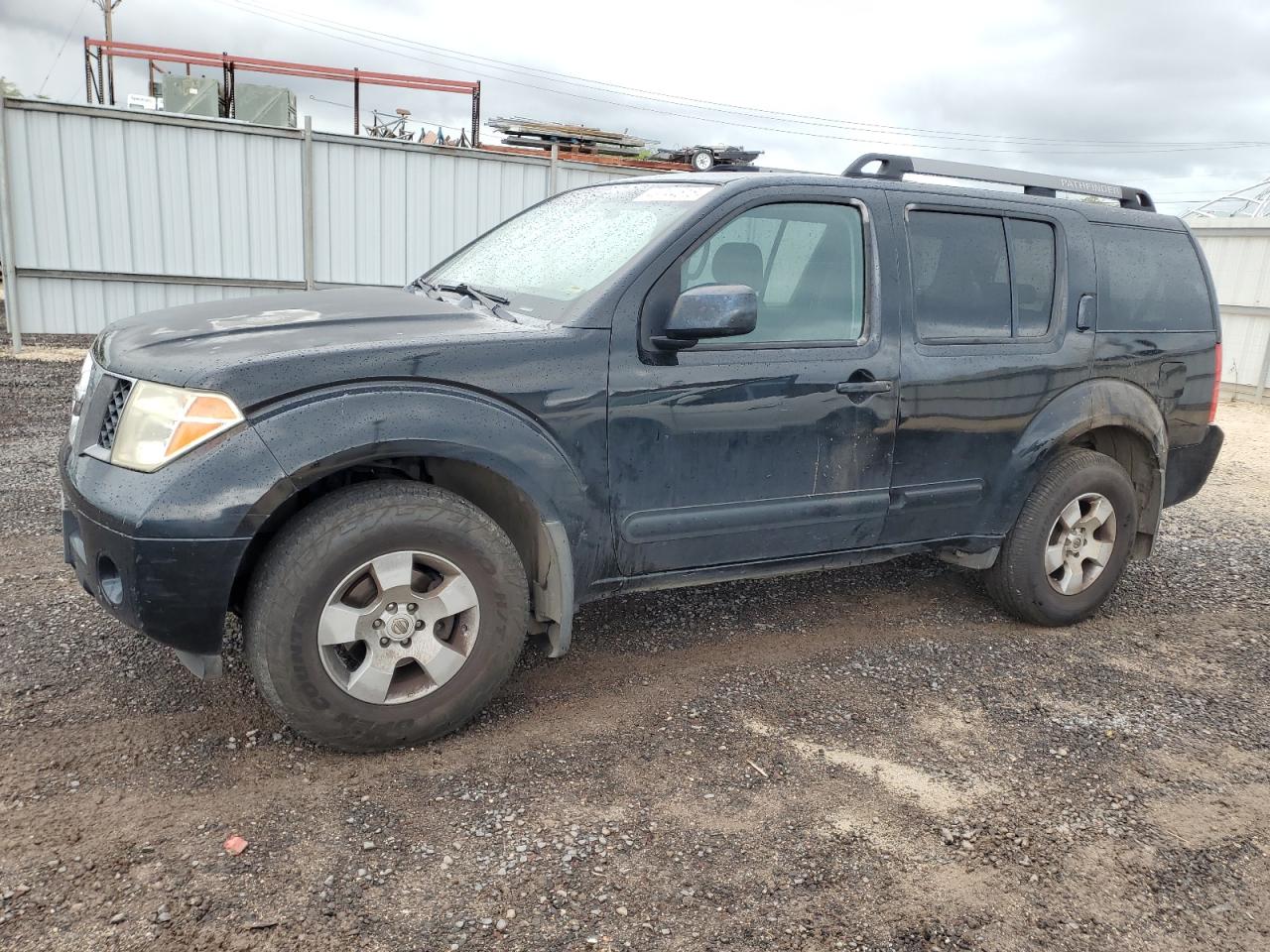 2005 Nissan Pathfinder Le for Sale in Kapolei, HI - Rear End