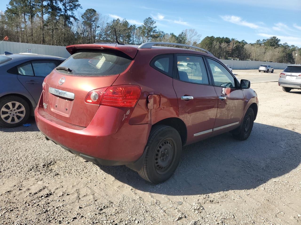 2015 Nissan Rogue - Image 3