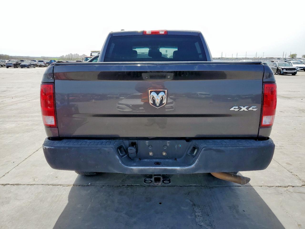 2015 RAM 1500 - Image 6