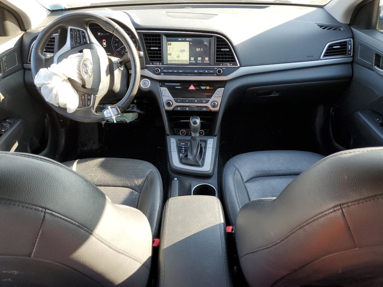 2017 Hyundai Elantra - Image 8