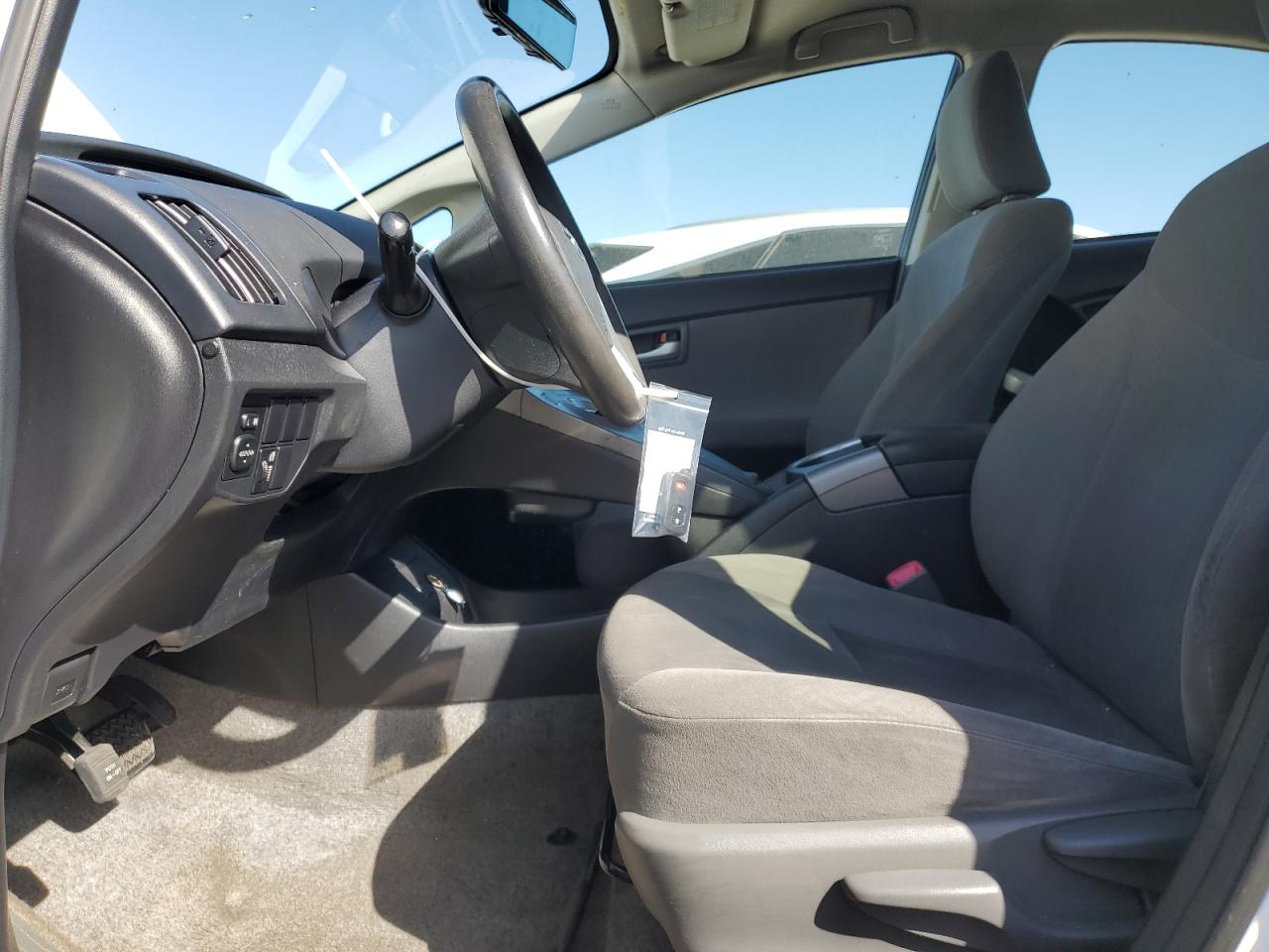 2013 Toyota Prius - Image 7
