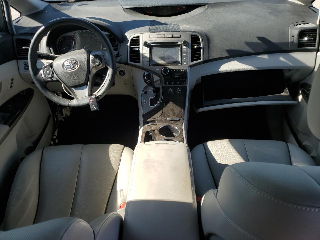 2015 Toyota Venza - Image 8