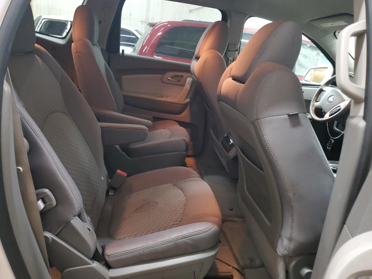 2012 Chevrolet Traverse - Image 11