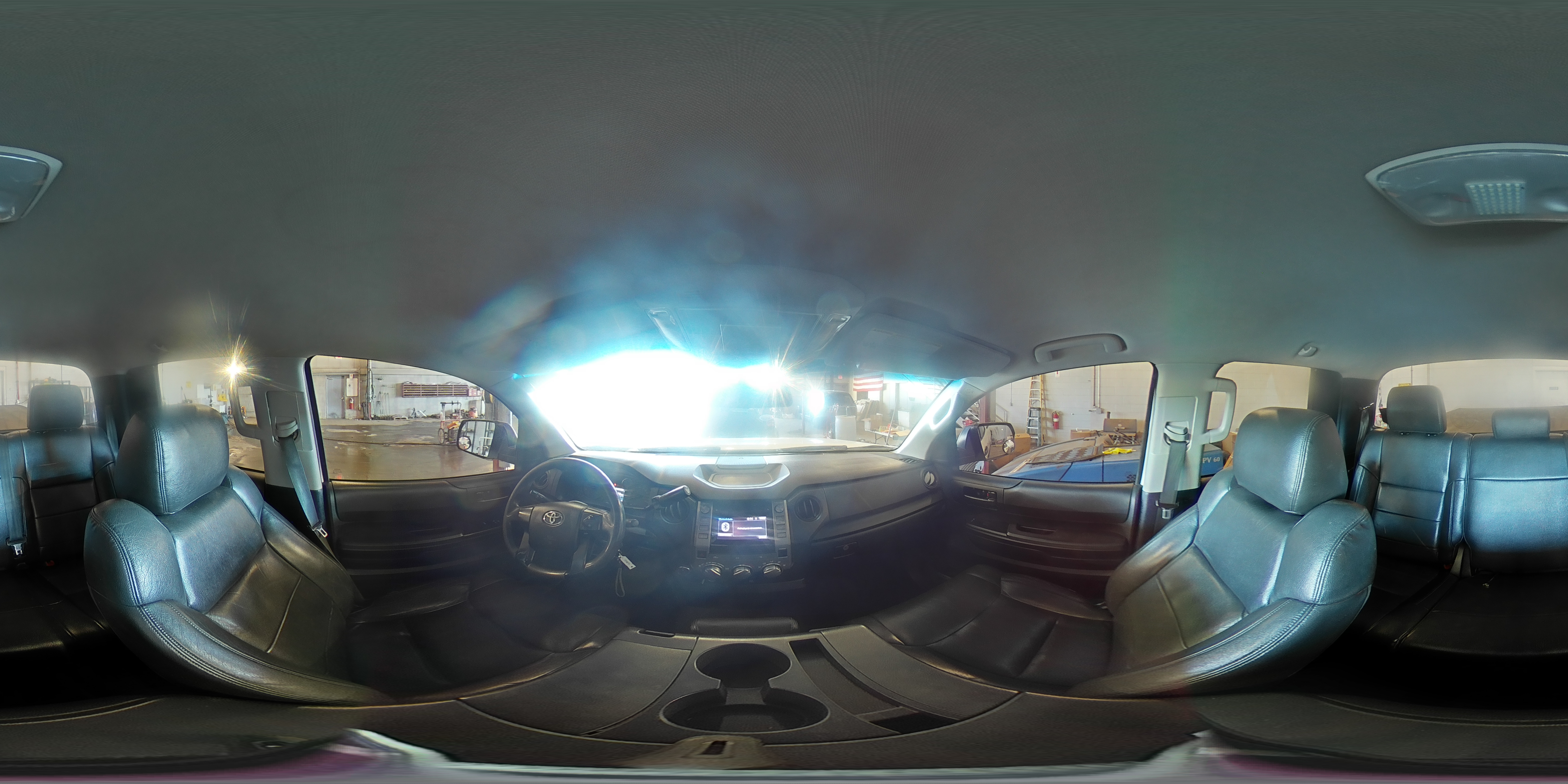 2014 Toyota Tundra - Image 14