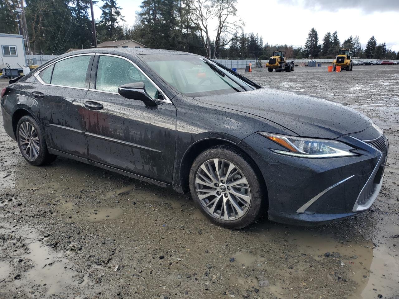 2021 Lexus ES - Image 4