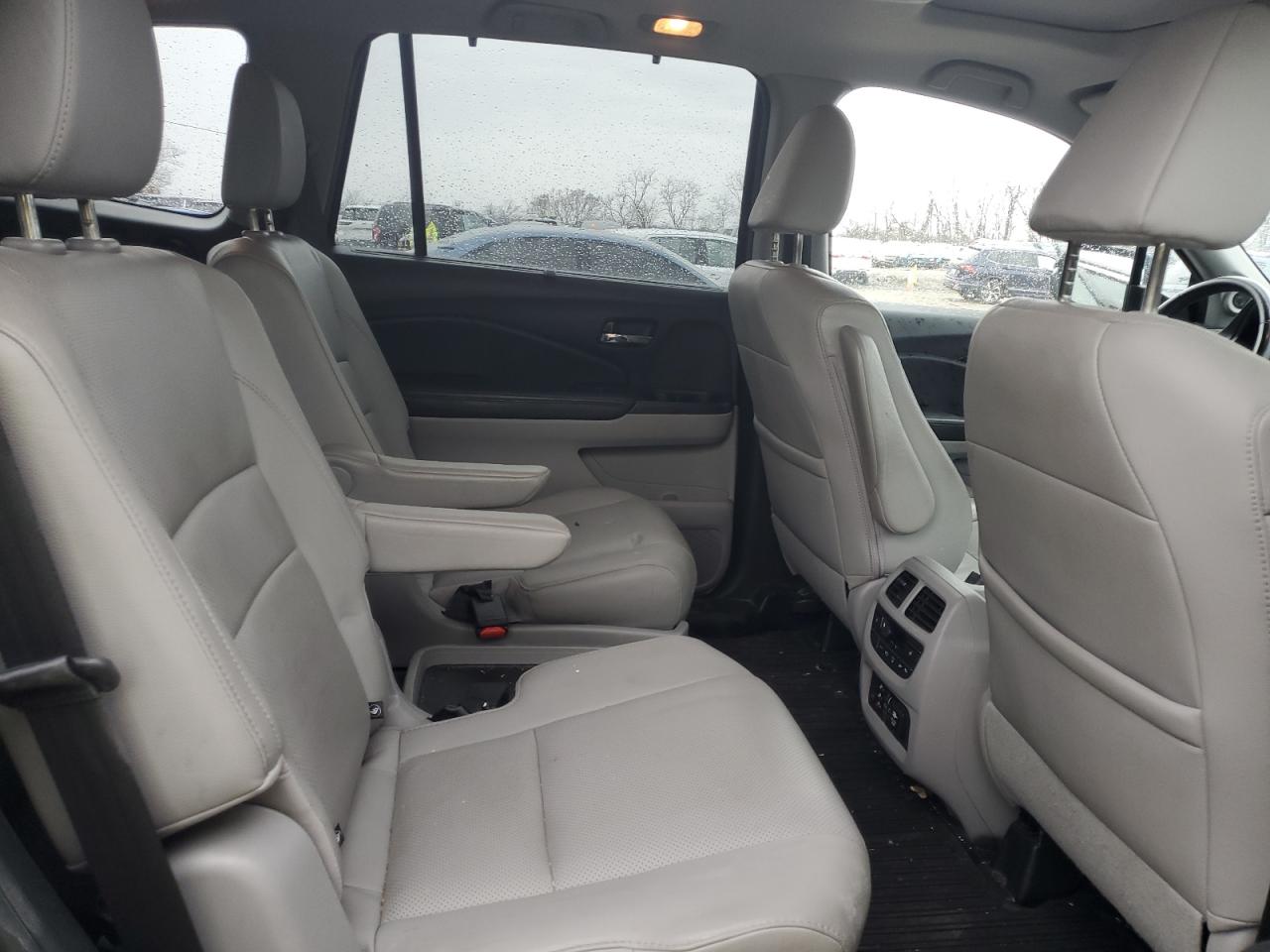 5FNYF6H0XGB115709 HONDA PILOT 2016