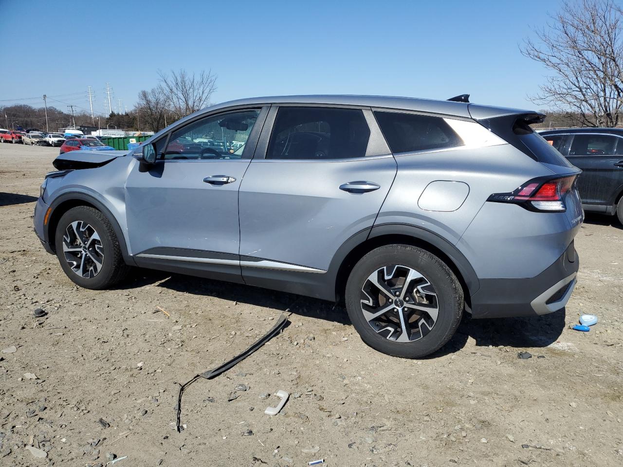 2023 Kia Sportage - Image 2