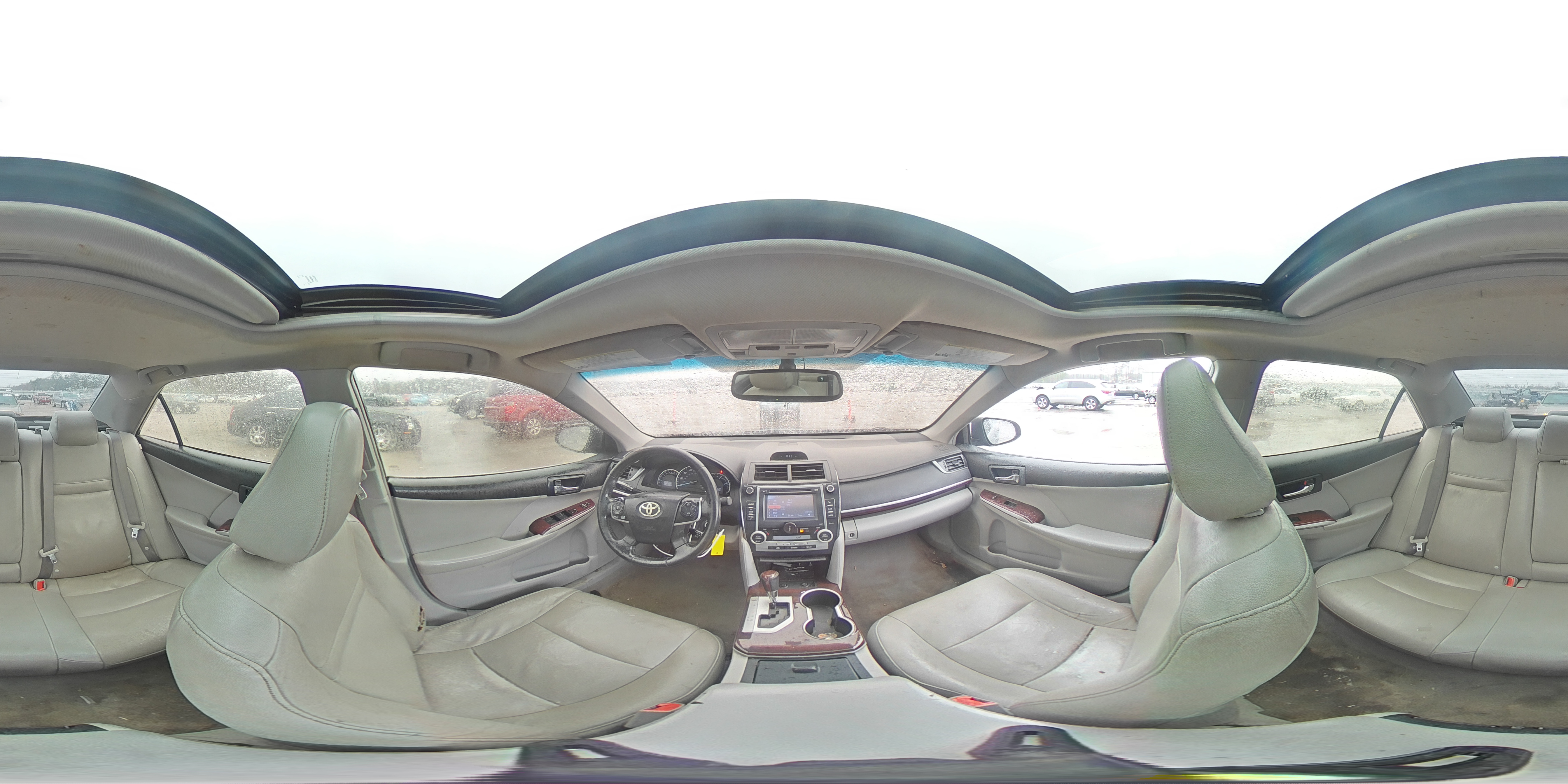 2012 Toyota Camry - Image 12