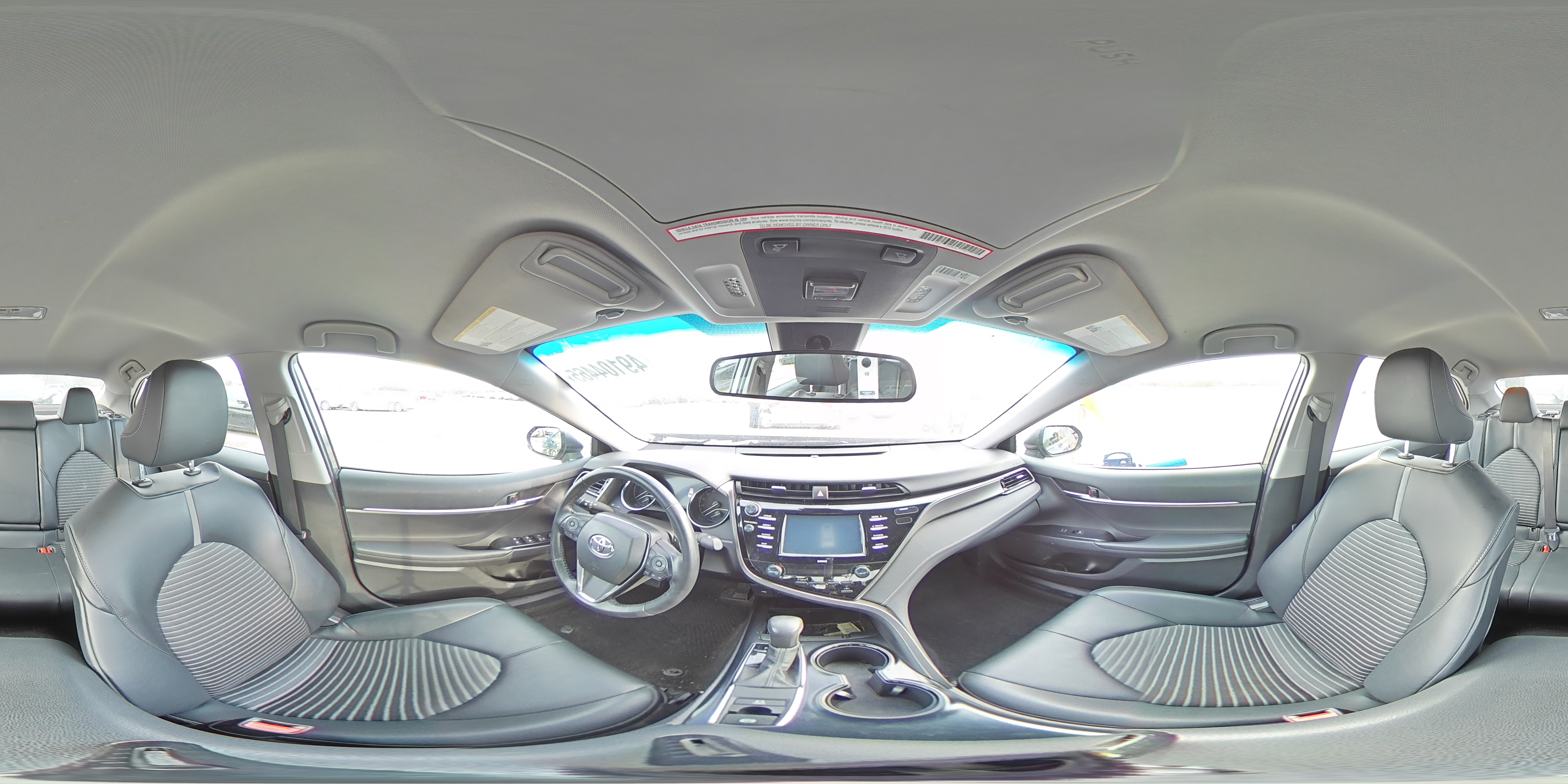 2020 Toyota Camry - Image 13