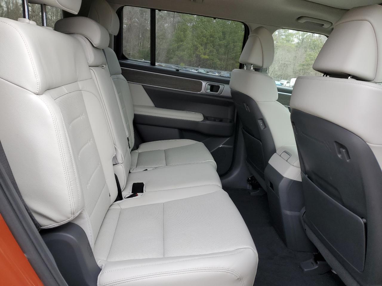 2024 Hyundai Santa Fe - Image 12