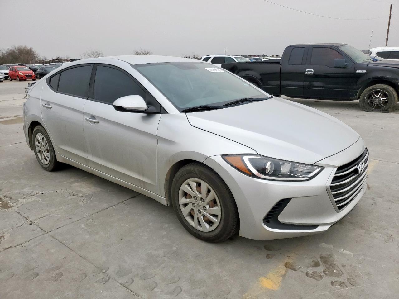 2018 Hyundai Elantra - Image 4