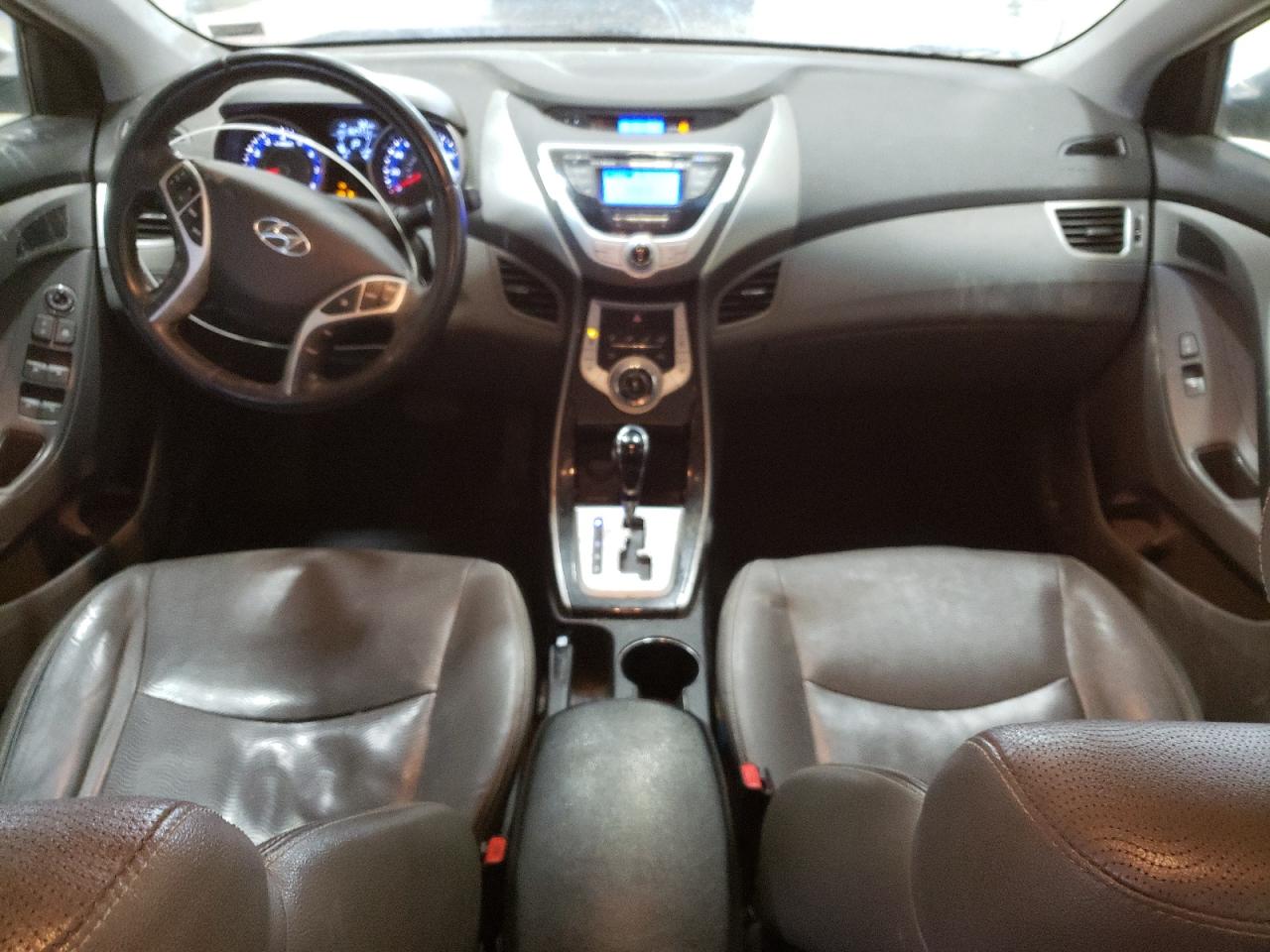 2012 Hyundai Elantra - Image 8