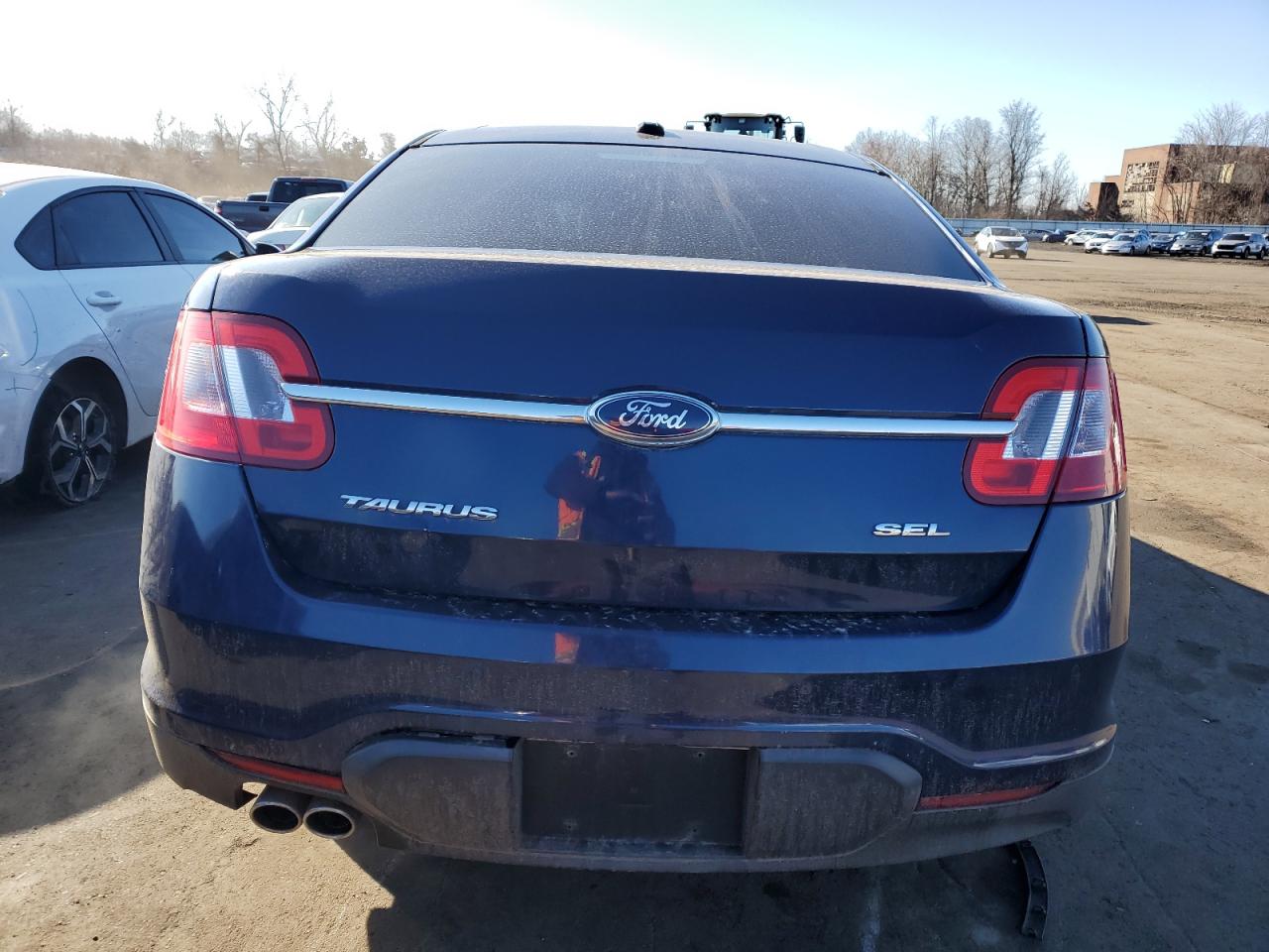 2012 Ford Taurus - Image 6