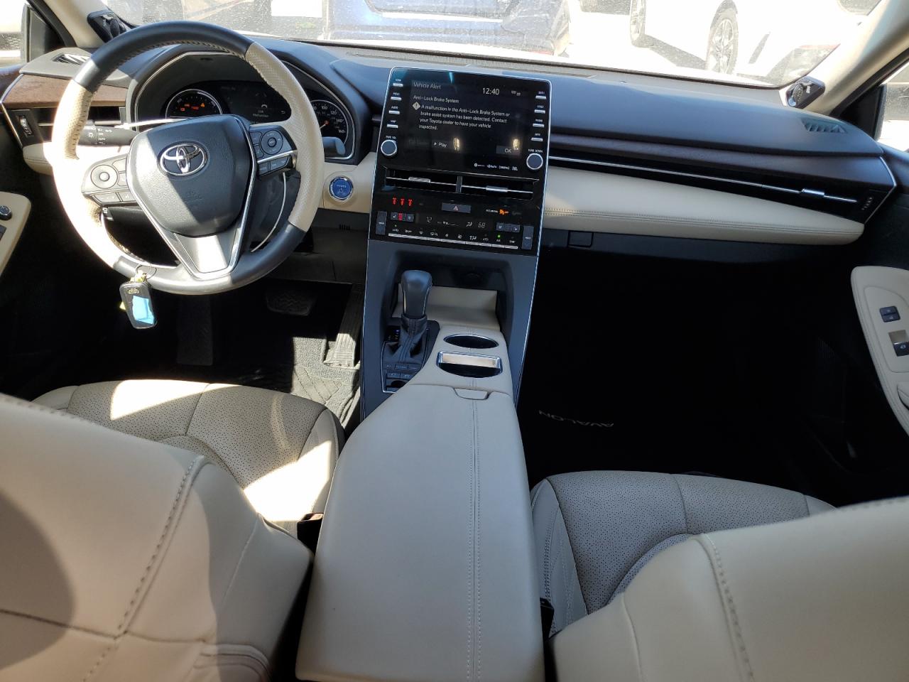 2020 Toyota Avalon - Image 8