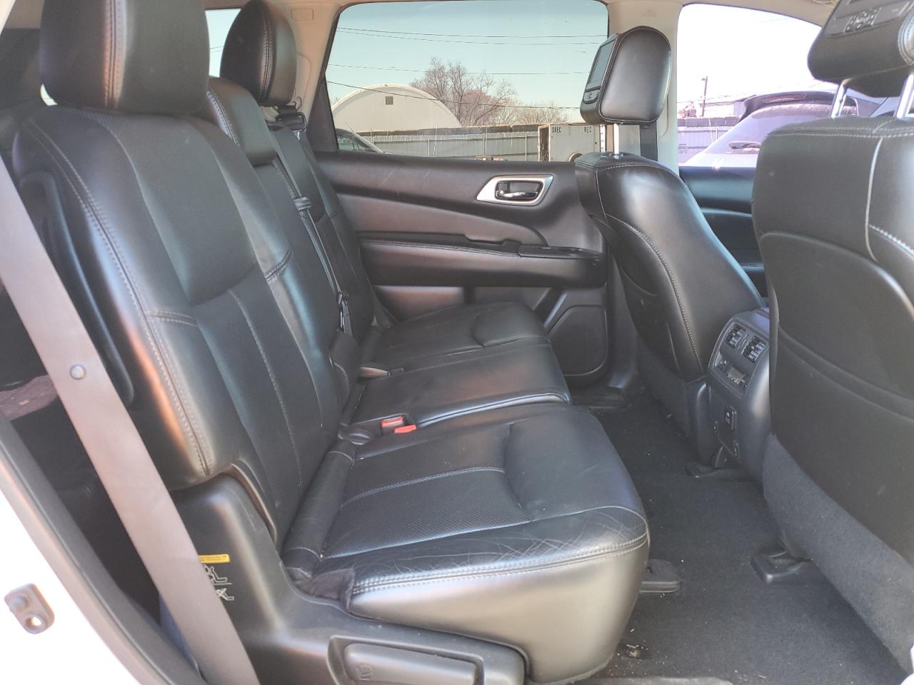 2014 Nissan Pathfinder - Image 11