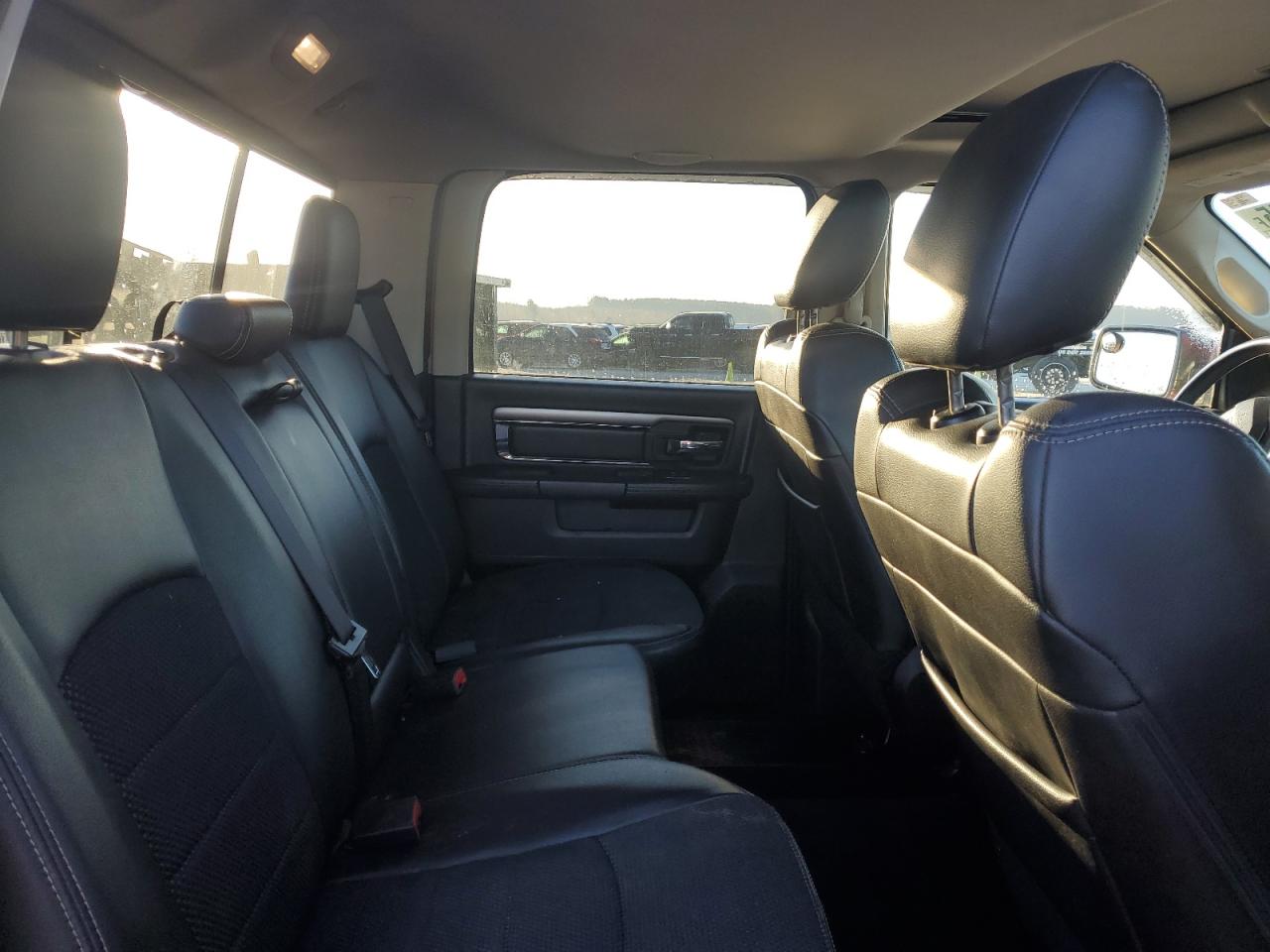 2015 RAM 1500 - Image 10
