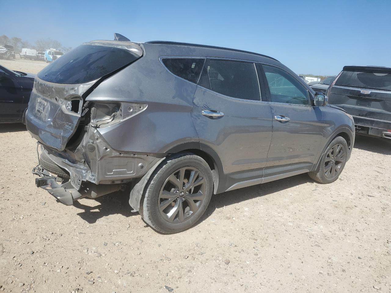 2018 Hyundai Santa Fe - Image 3