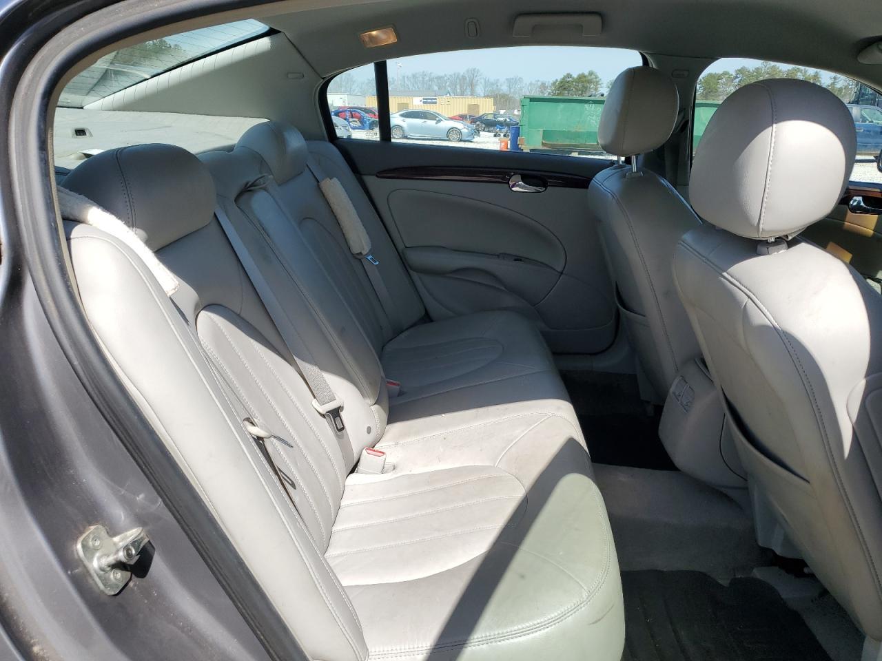 2007 Buick Lucerne - Image 10