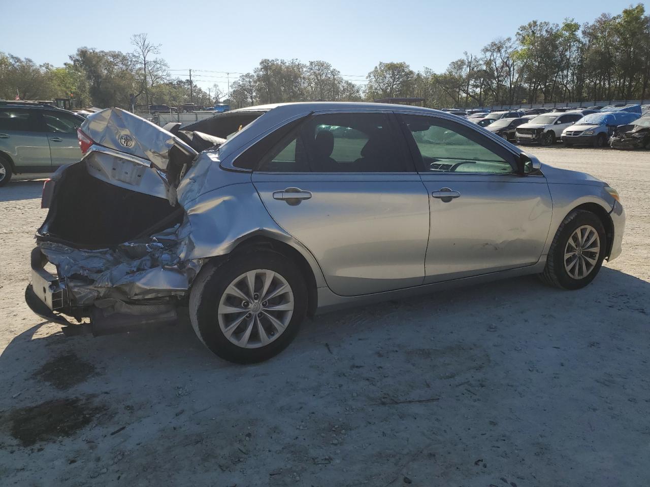 2016 Toyota Camry - Image 3