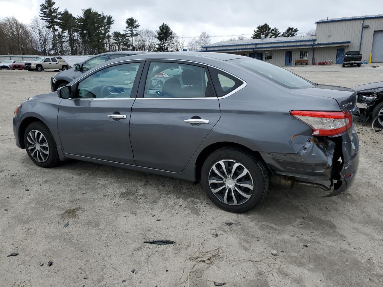 2015 Nissan Sentra - Image 2