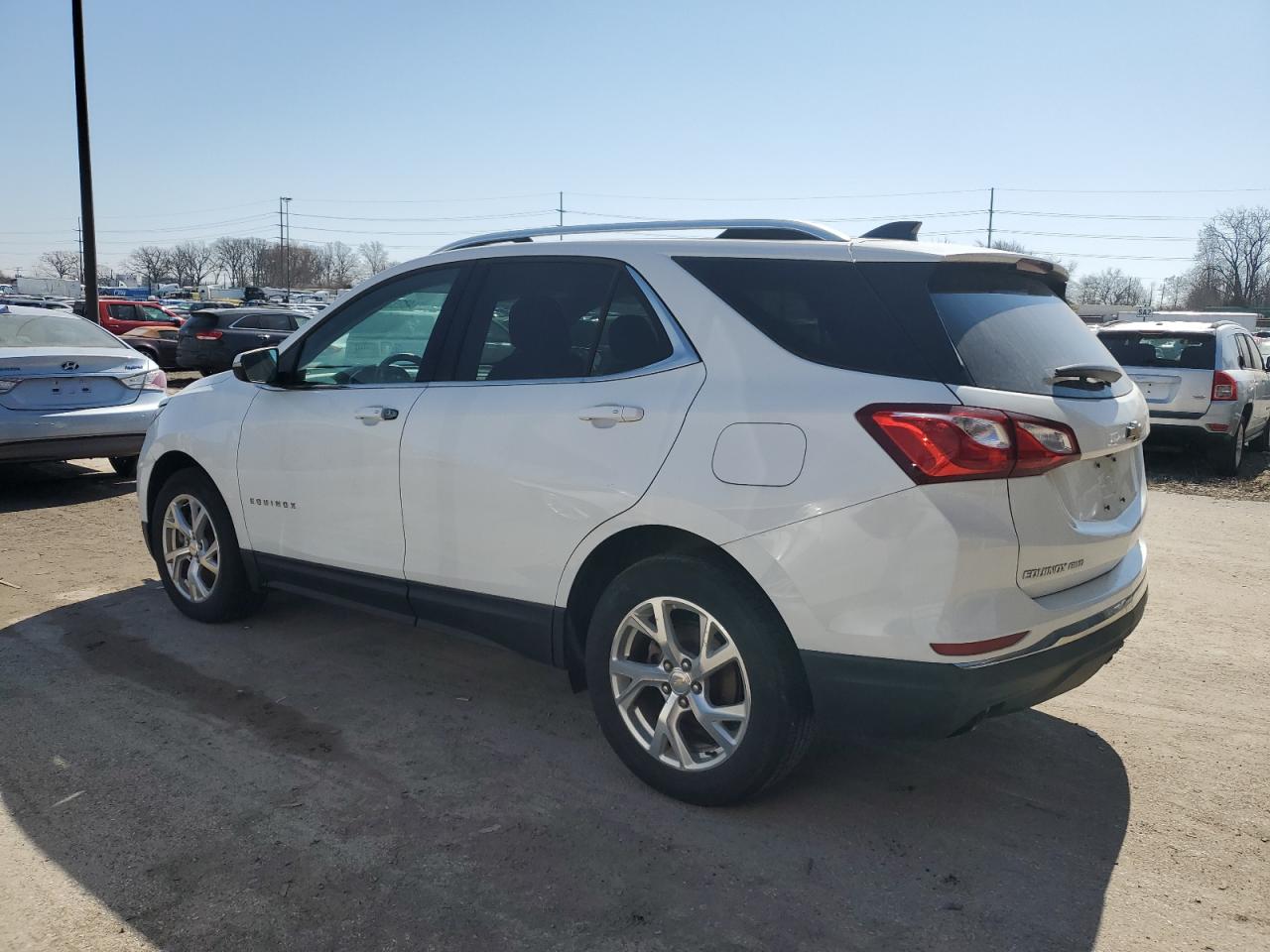 2018 Chevrolet Equinox - Image 2