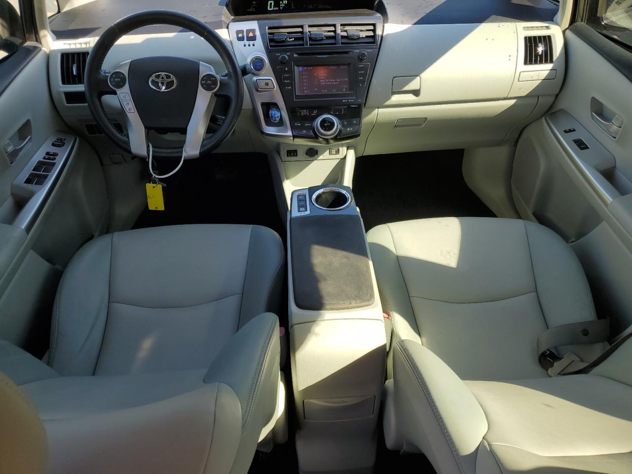 2014 Toyota Prius - Image 8