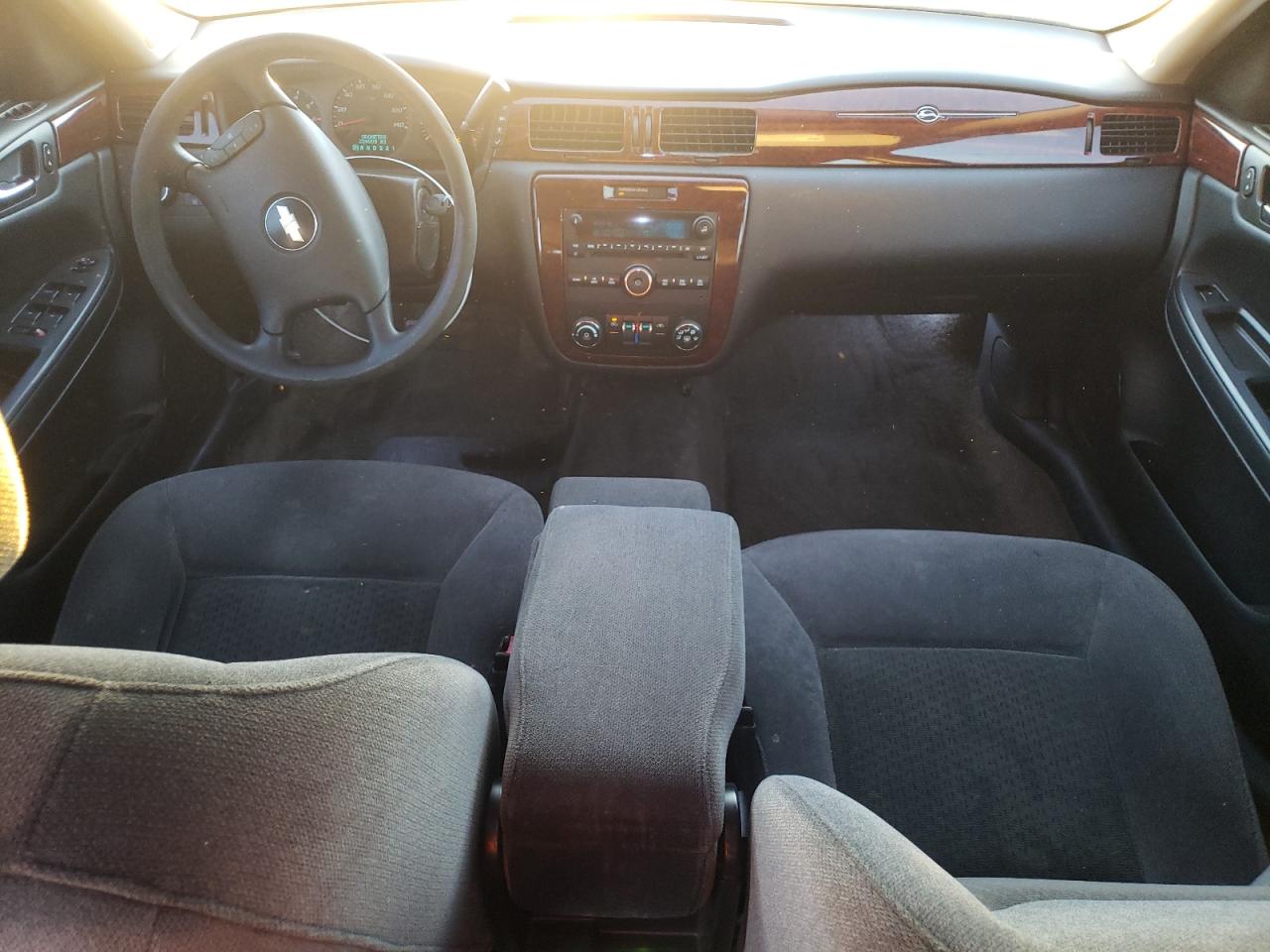 2009 Chevrolet Impala - Image 8