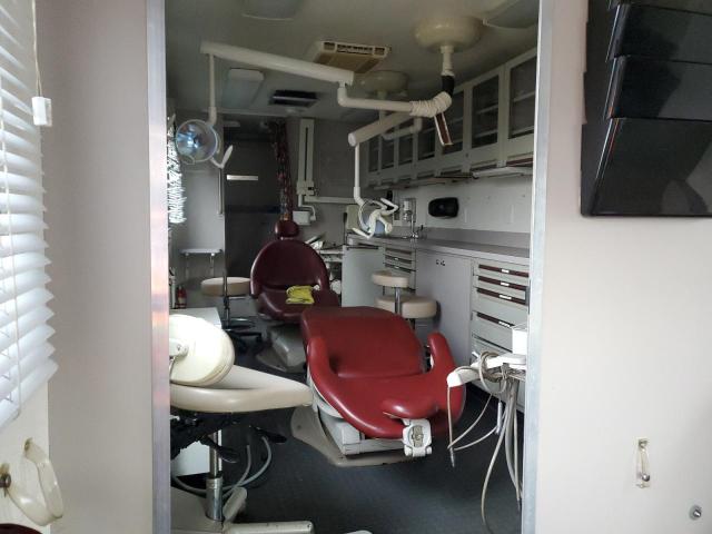 2005 FREIGHTLINER CHASSIS X LINE MOTOR HOME